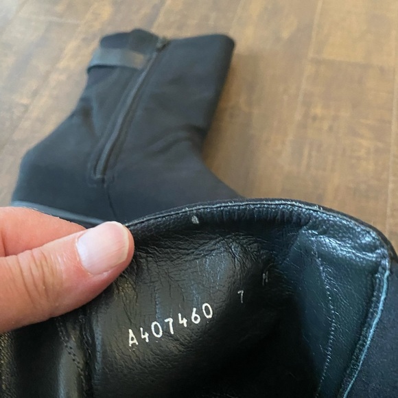 Stuart Weizman Black Nylon mid calf boots - Picture 7 of 13